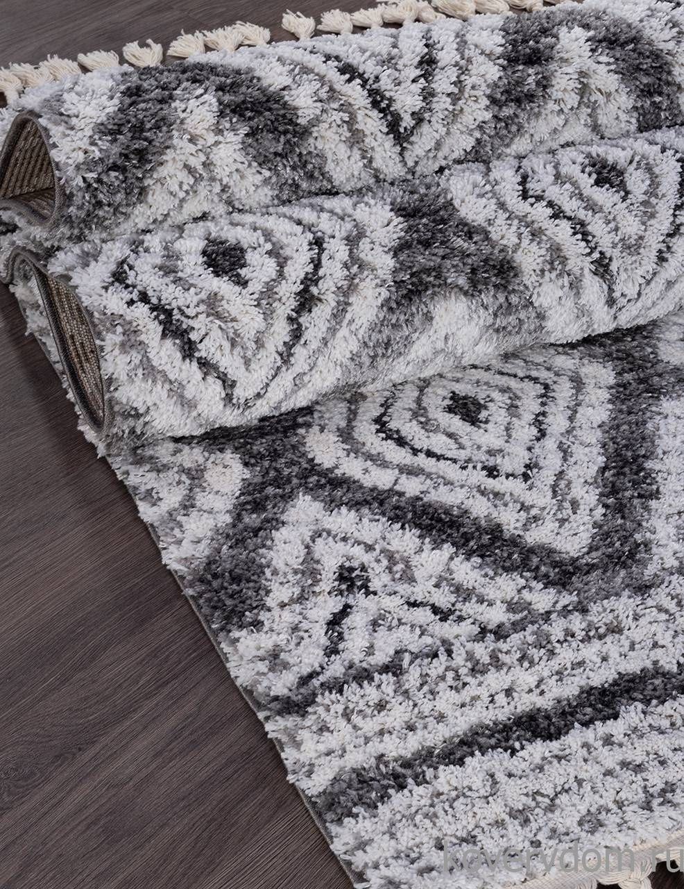 Ковер UVITA O0471 695 CREAM / GREY Ковер UVITA O0471 695 CREAM / GREY